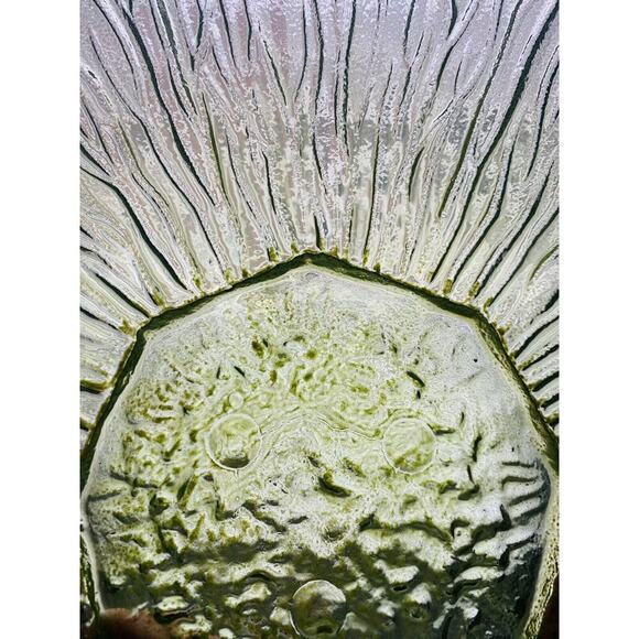 17” Green Sunflower Platter Hand Blown Art Glass Large Serving Tray Heavy Flower - Picture 11 of 12